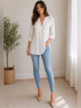 Joie Cream V-Neck Long Sleeve Tunic with Flap Pockets Never Worn